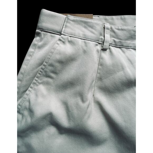 LL Bean Women's Wrinkle-Free Bayside Shorts Ultra High-Rise Hidden Comfort 18 - Picture 9 of 14